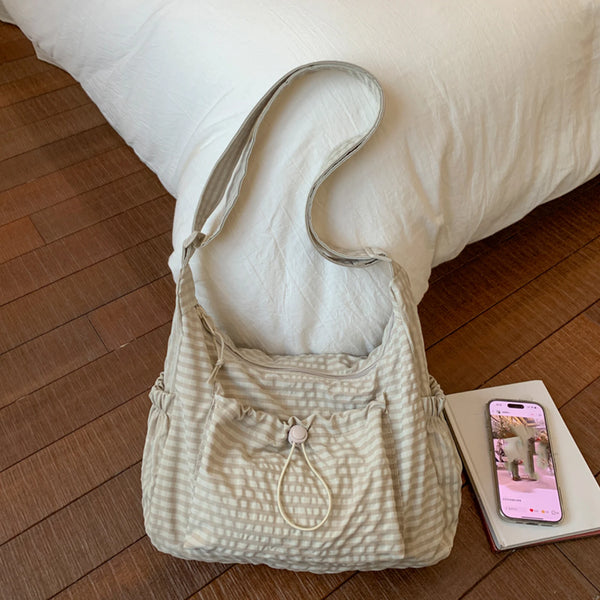 Karierter Beutel mit Kordelzug