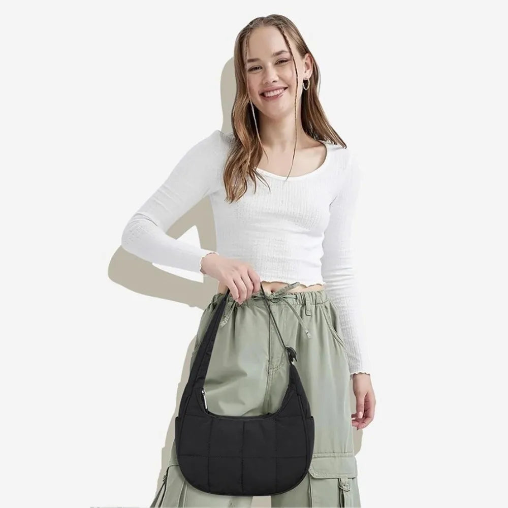 Modern Muse Kettentasche